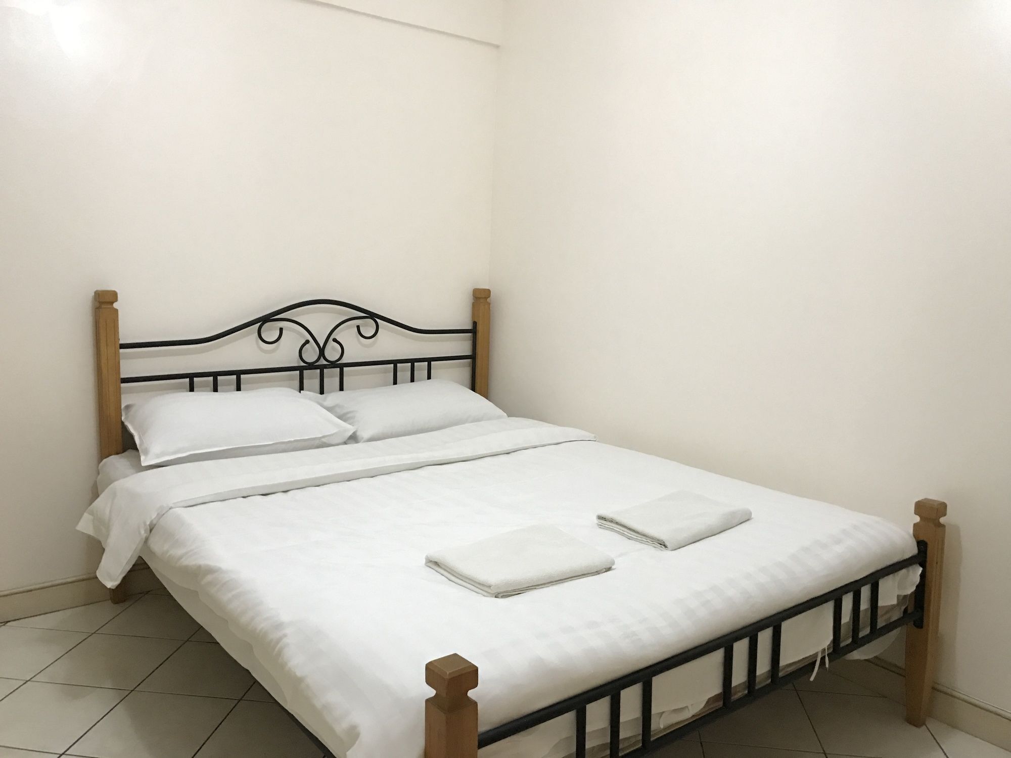 Sunset & Seaview Vacation Condos At Marina Court Resort Condo 코타키나발루 외부 사진