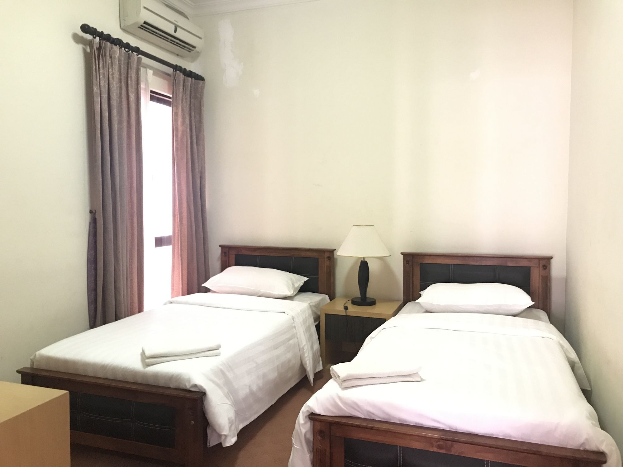 Sunset & Seaview Vacation Condos At Marina Court Resort Condo 코타키나발루 외부 사진