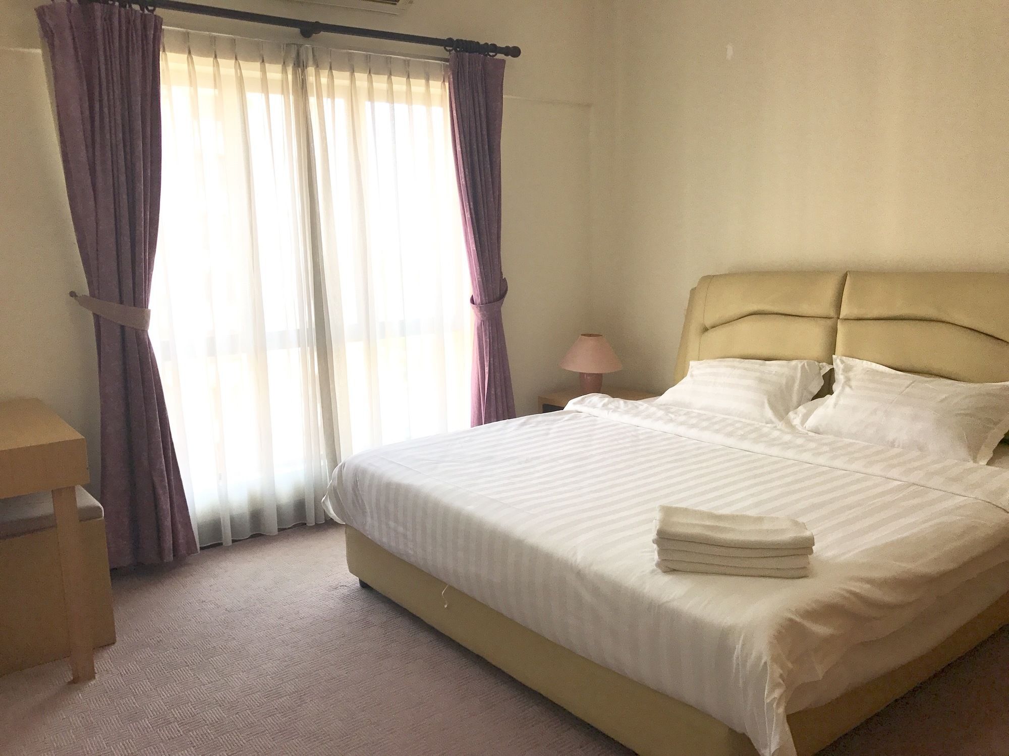Sunset & Seaview Vacation Condos At Marina Court Resort Condo 코타키나발루 외부 사진