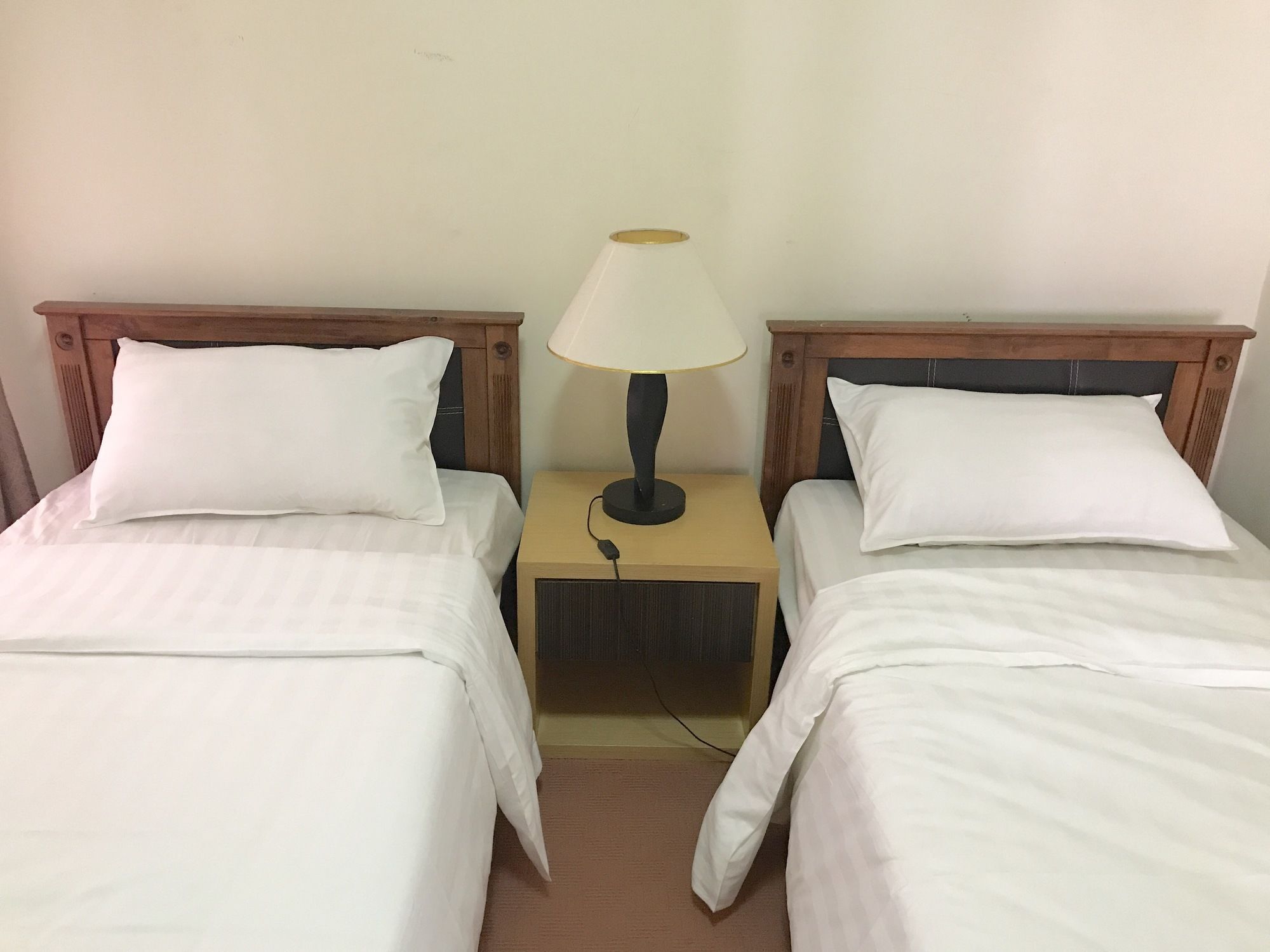 Sunset & Seaview Vacation Condos At Marina Court Resort Condo 코타키나발루 외부 사진