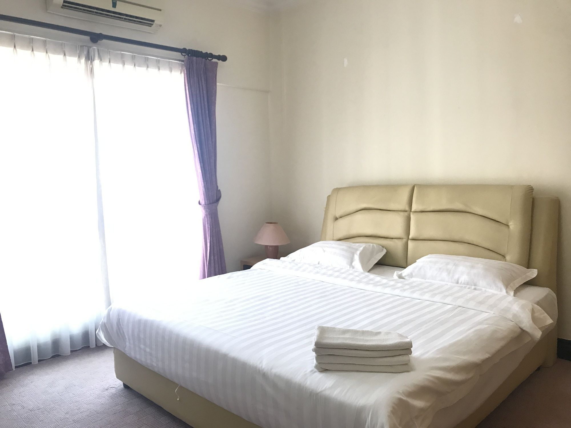 Sunset & Seaview Vacation Condos At Marina Court Resort Condo 코타키나발루 외부 사진
