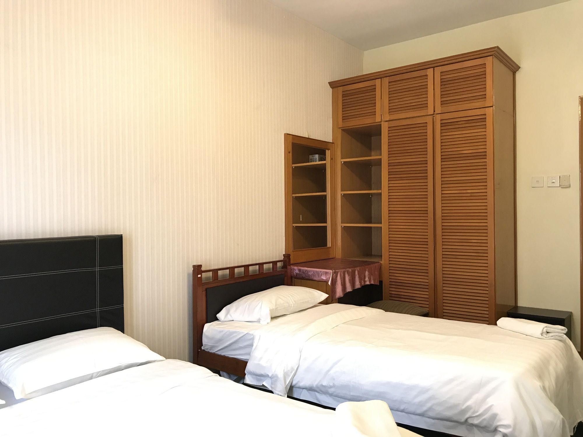 Sunset & Seaview Vacation Condos At Marina Court Resort Condo 코타키나발루 외부 사진